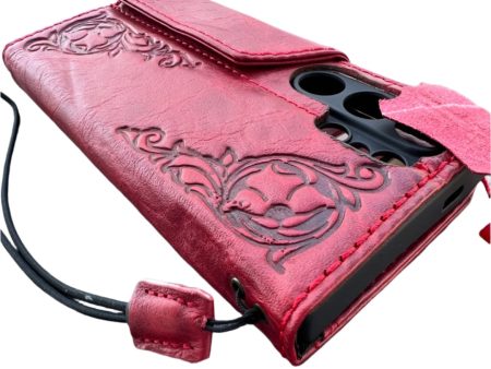 ARICHI Genuine Red Leather Case for Google Pixel – Handmade Cover with Magnetic Closure and Stamped Decorative Patterns For Sale